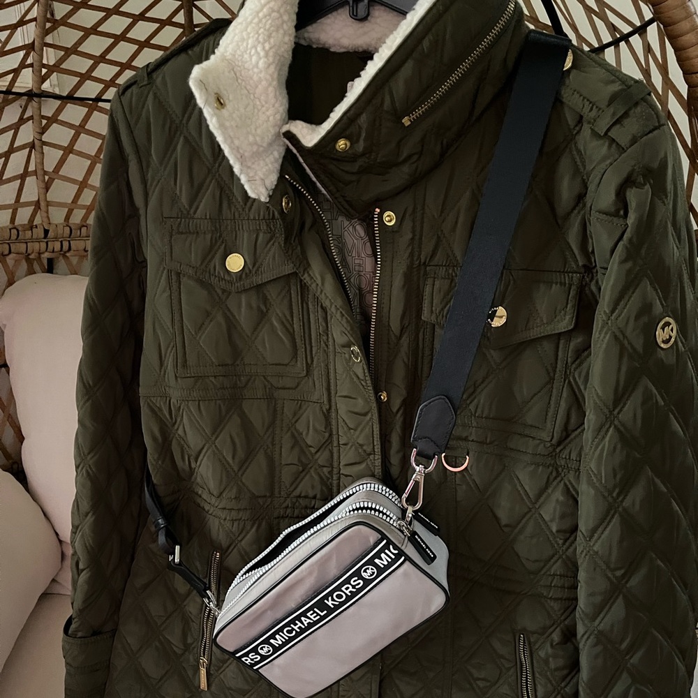 Michael kors jacket lg